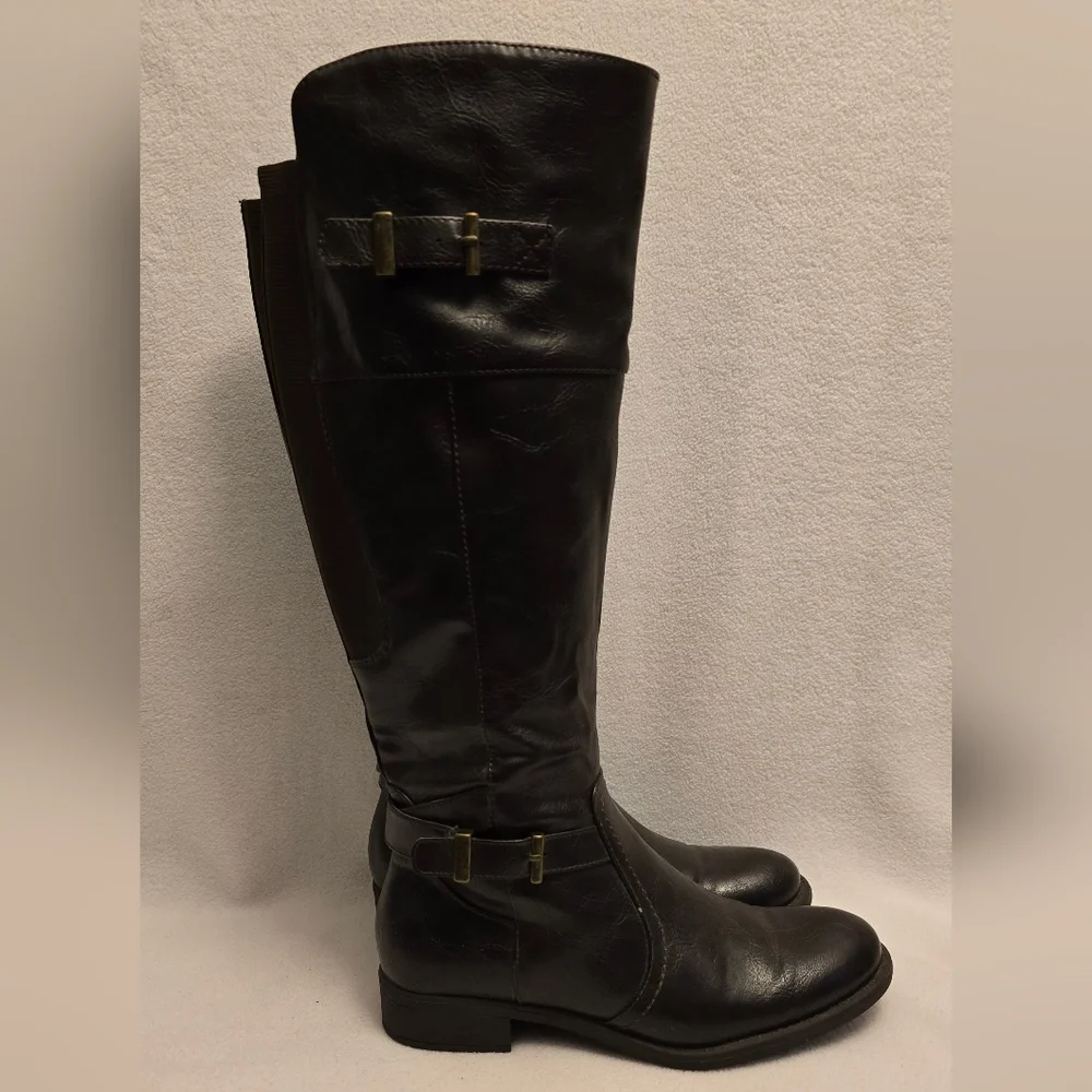 Rocio Black Knee-High Boots. 7